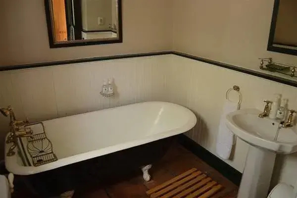 Bellevue Manor Guest House & Wellness Spa Retreat