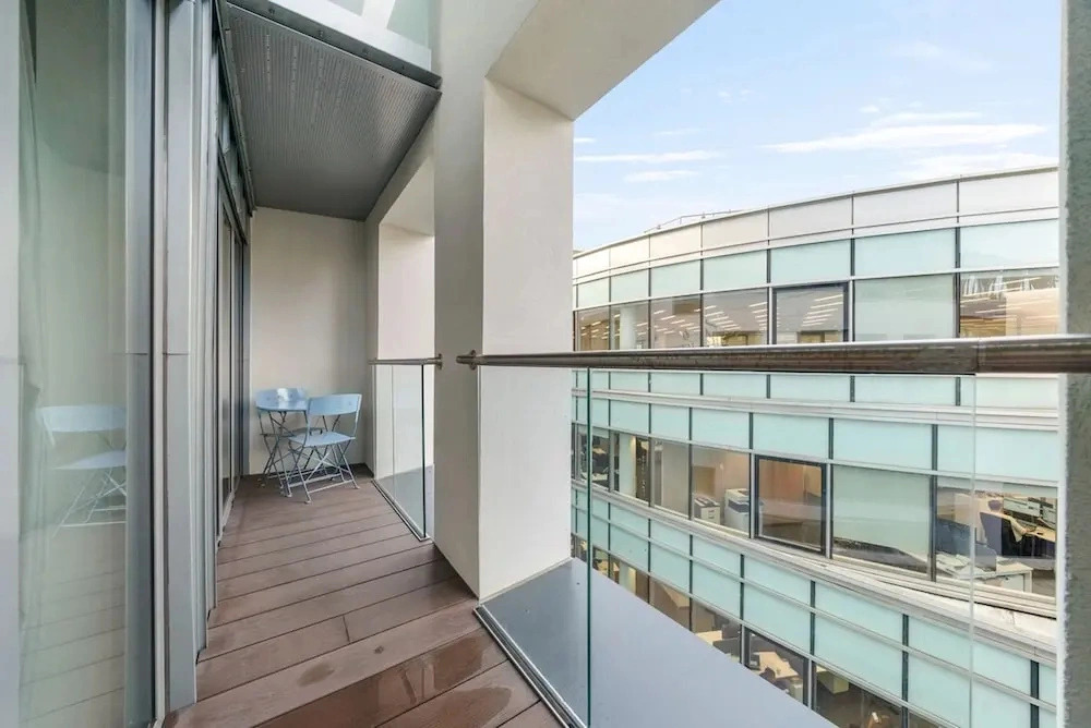 Central and Elegant City Apt With Balcony