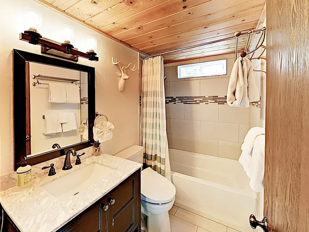Schweizerhaus Vacation Home 4 Bedroom