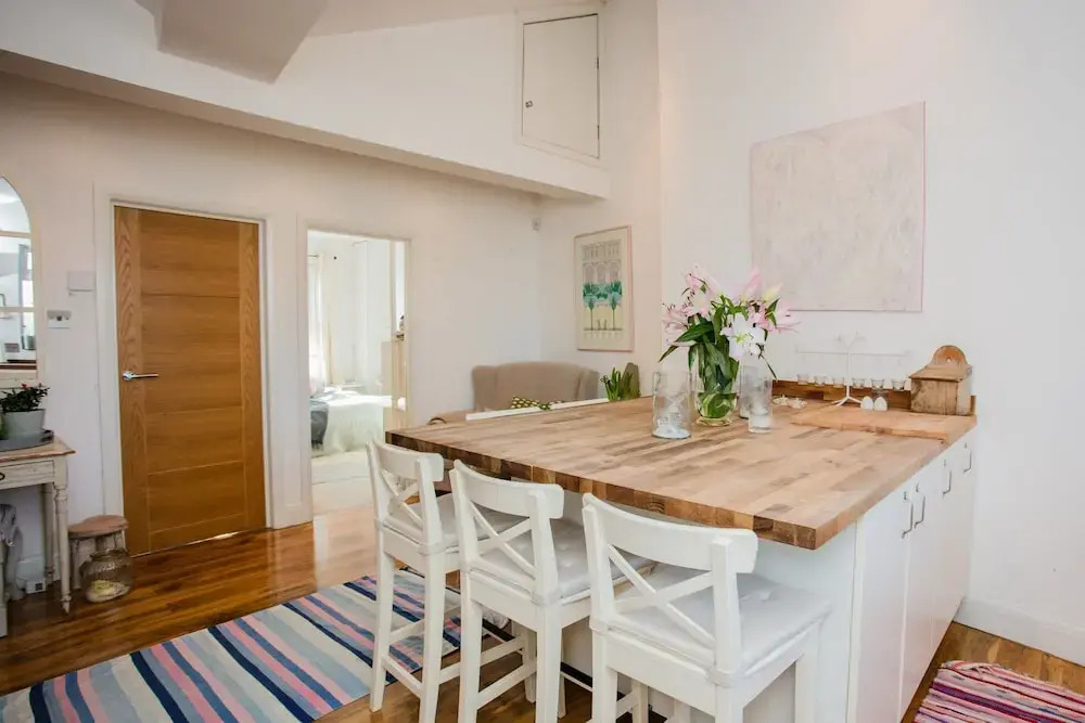 1 Bedroom Flat With Roof Terrace