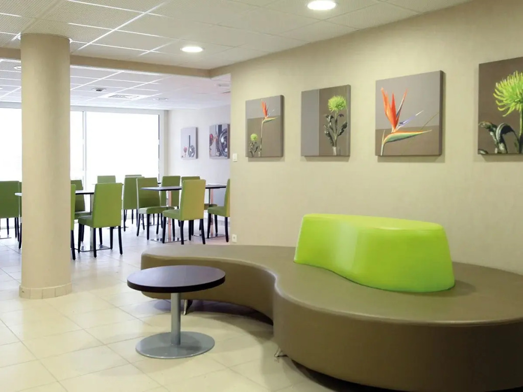 Park & Suites Confort Toulouse LHers