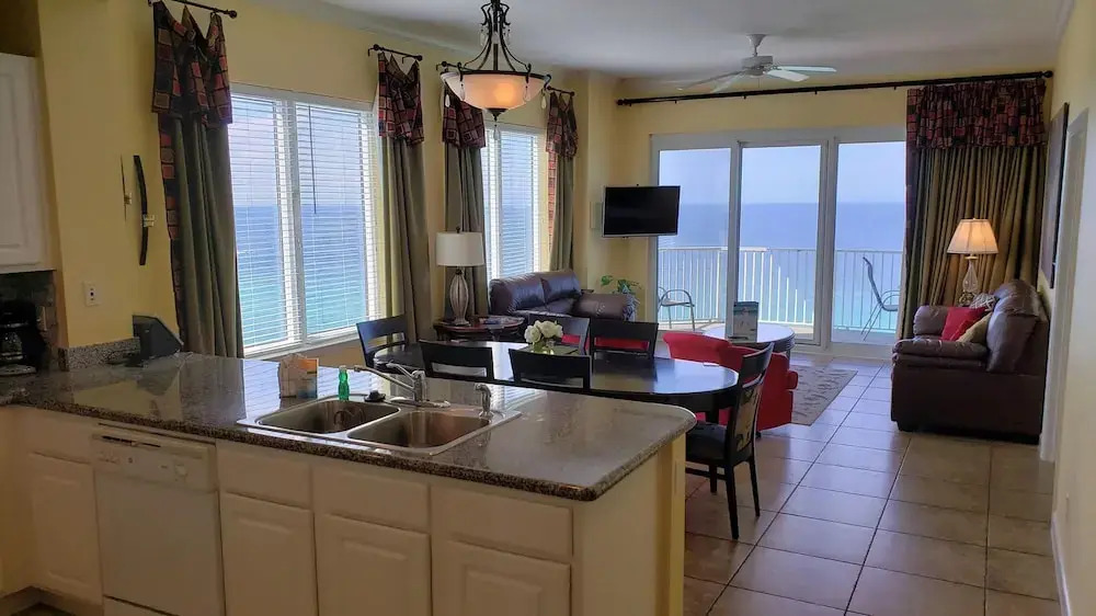 Grandview East 1401