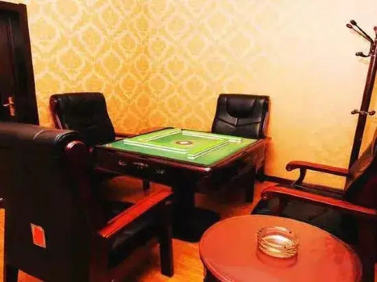 Xidi Island Hotel (Kunming Xinluoziwan International Trade City Tami Road Subway Station)