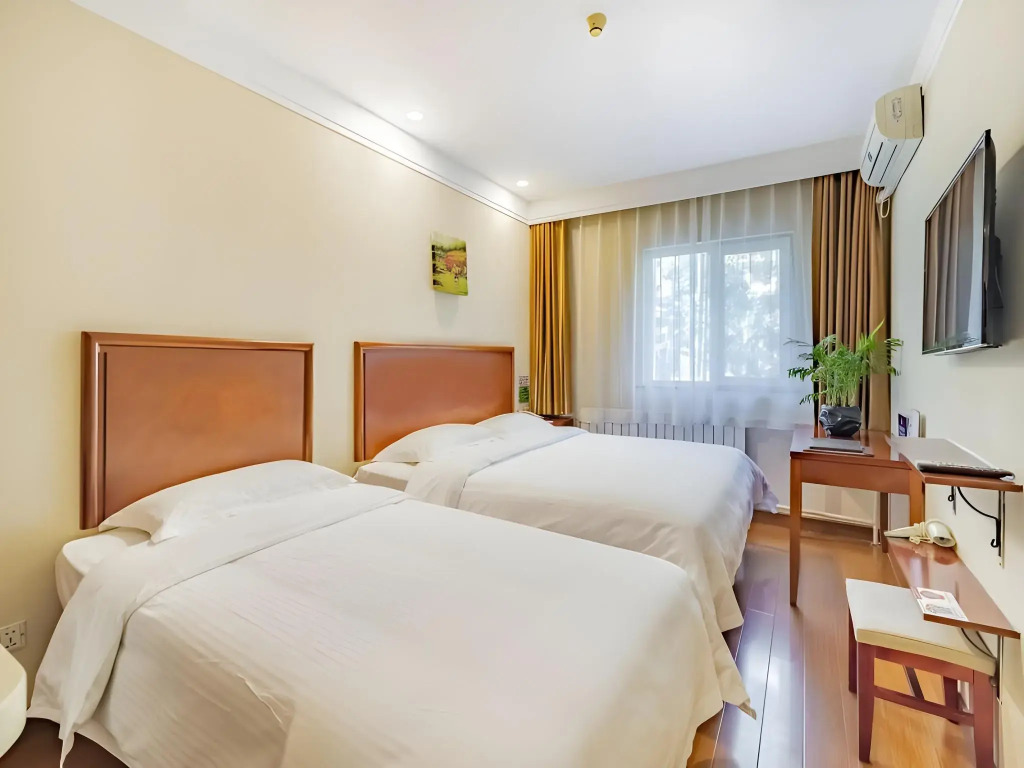 GreenTree Inn Beijing Guangmingqiao Express Apartment Hotel