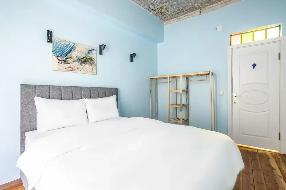 Stylish Flat With Excellent Location in Beyoglu