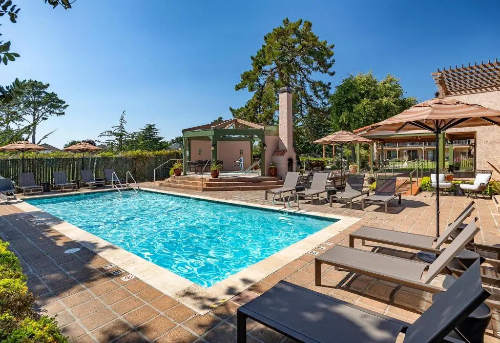Half Moon Bay Lodge