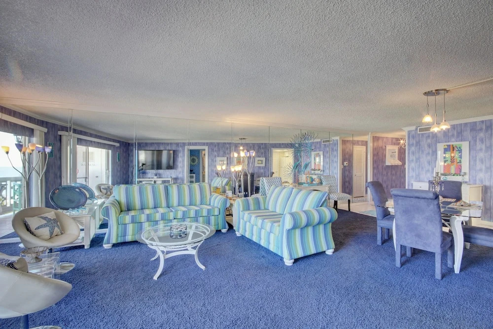 345 El Matador 1 Bedroom Condo by RedAwning