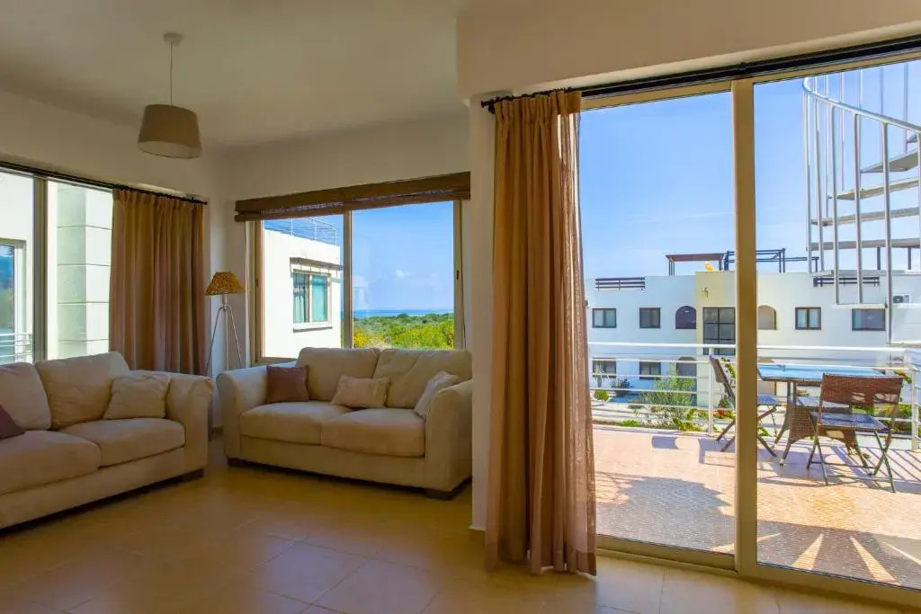 Apartment - penthouse 200 meters from the beach