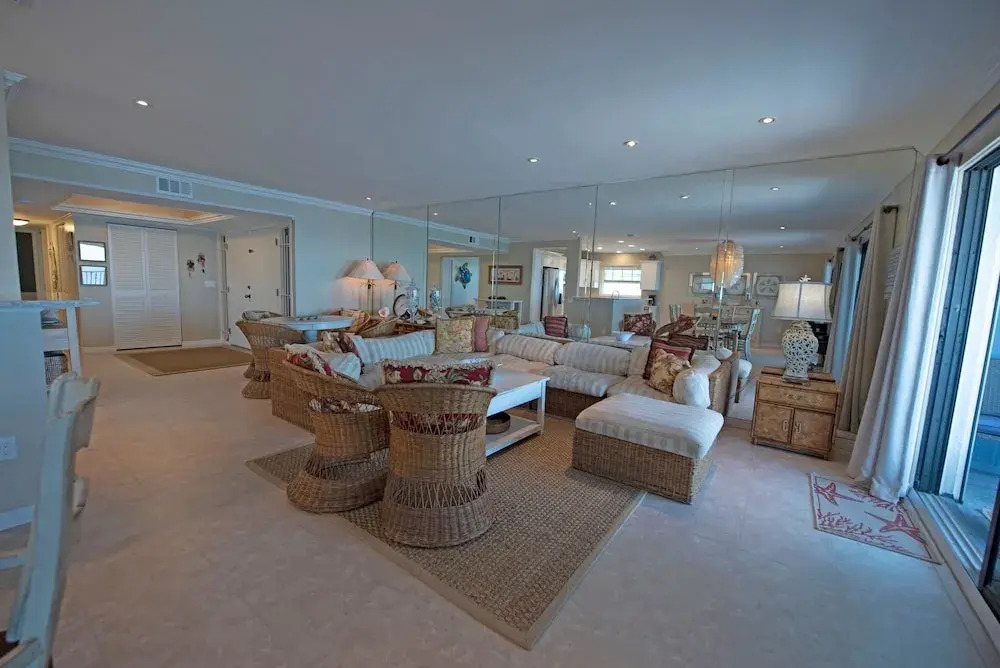 Gulf Place 19