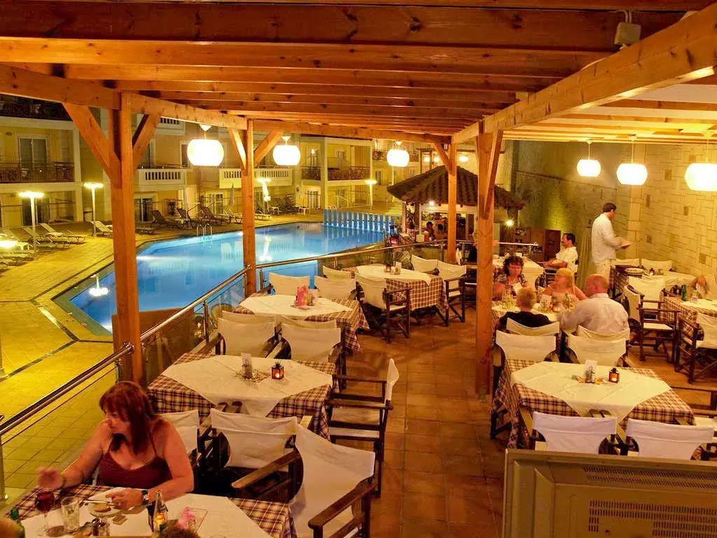 Porto Kalamaki Hotel