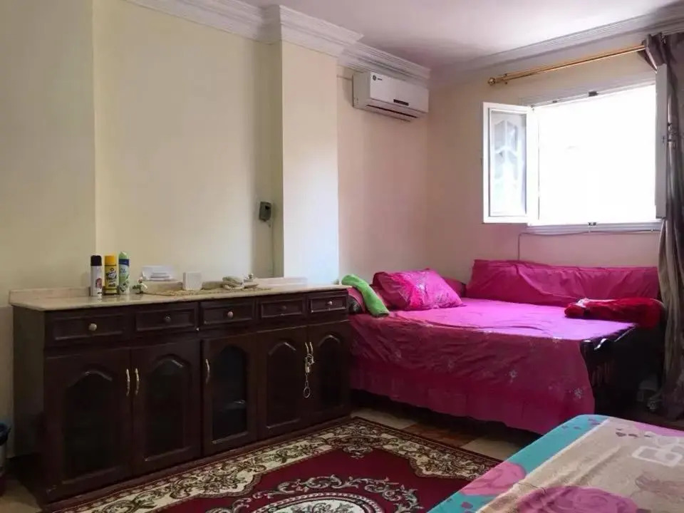 Cozy new 2 BD Amazing beach view Next to Hilton hotel Family only !العائلات فقط