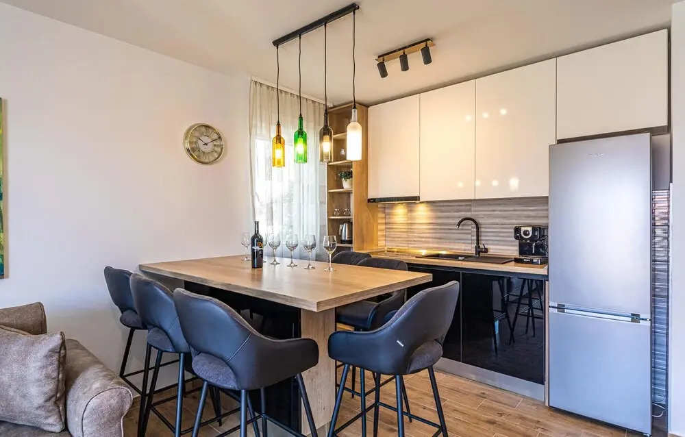 Nice Apartment in Seget Donji With Wifi and 1 Bedrooms