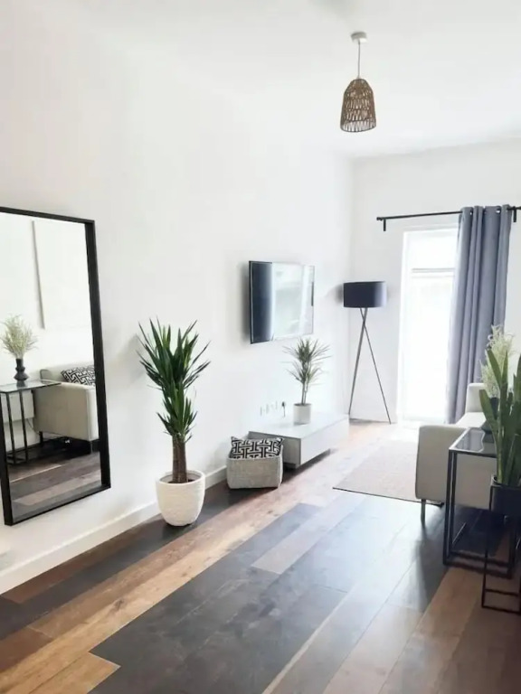 London Stylish 1 Bedroom Apartment With Garden