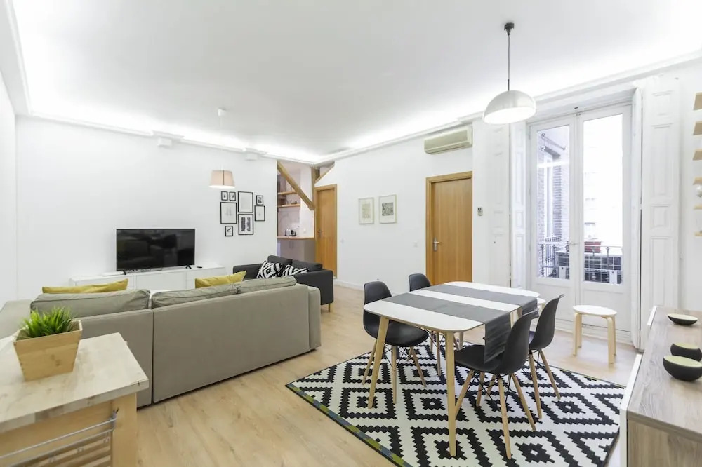 Dobo Rooms Zurbano I