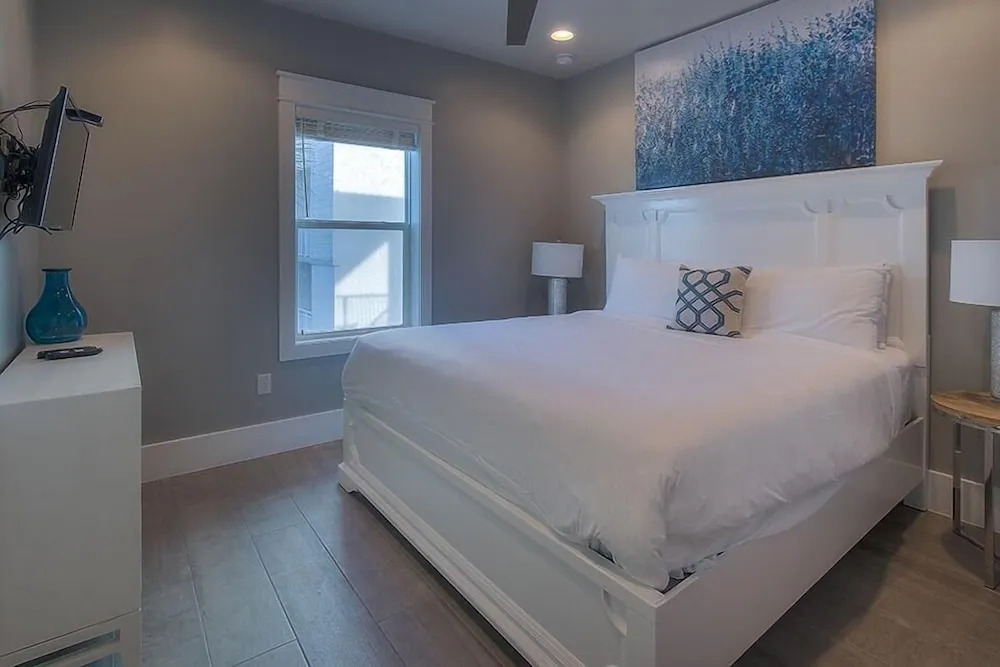 Not the Norm 11 Bedroom Holiday Home by Five Star Properties