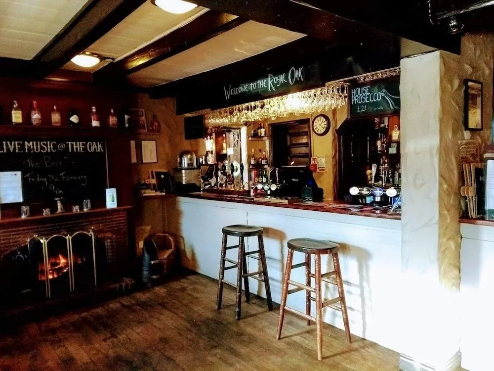 Royal Oak Hotel