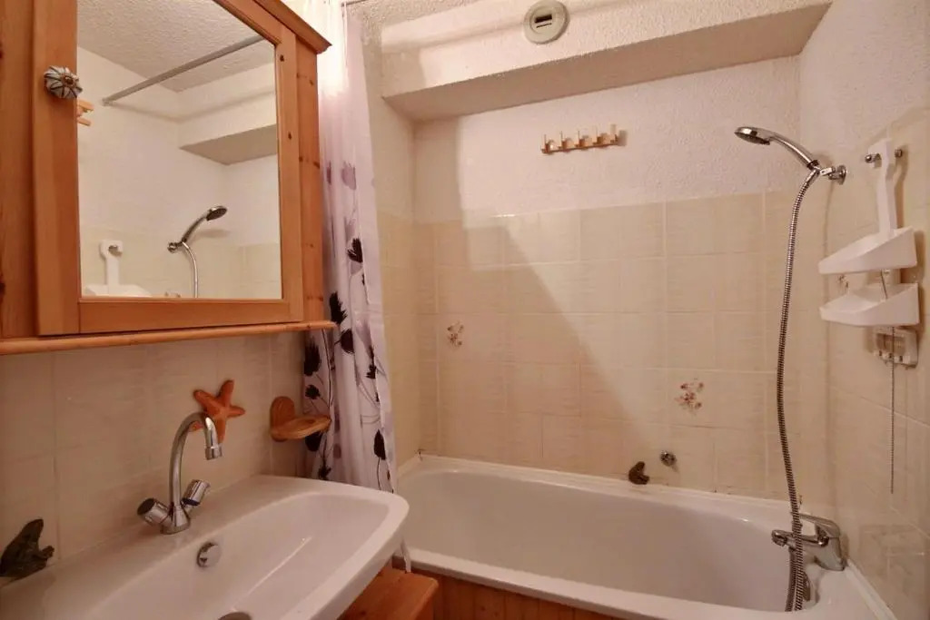 STUDIO 4 PERSONNES - PROCHE PIED DES PISTES - ST JEAN D'AULPS - PROCHE MORZINE - Cimes 18