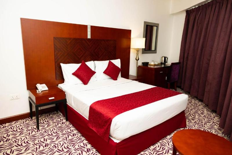 Mra Grand Hotel