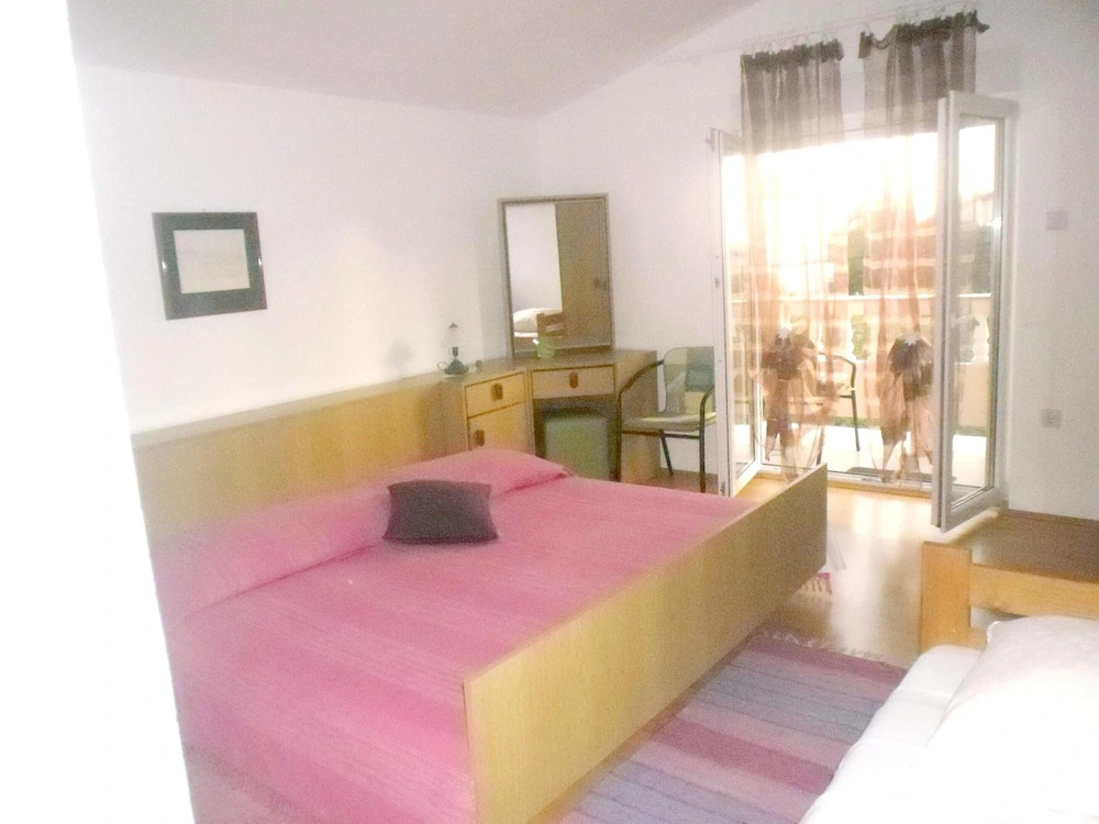 Apartment With one Bedroom in Banjol, With Wonderful sea View, Enclose