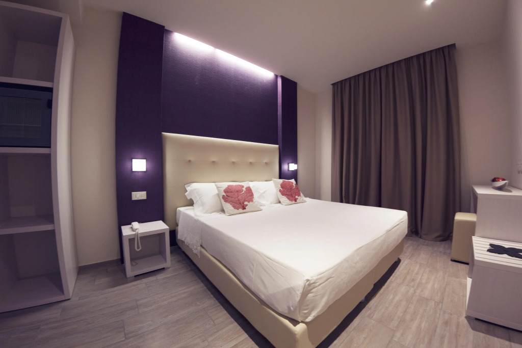 LHotel