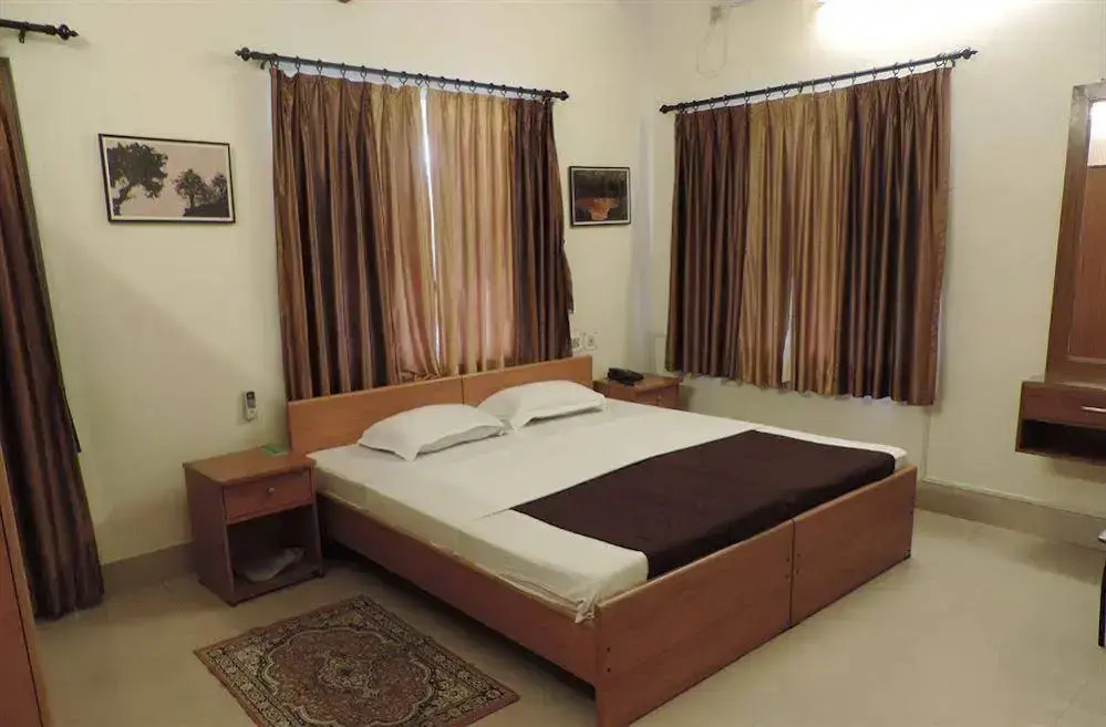 Emerald Residency