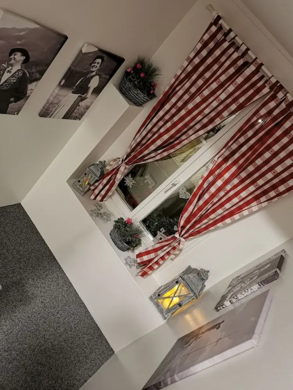 ALP APARTMENTS centre location with traditional design and self check-in