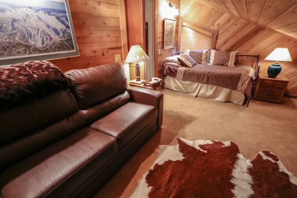 Snowcreek II 202 Remodeled, Light and Bright Condo with Washer Dryer by RedAwning