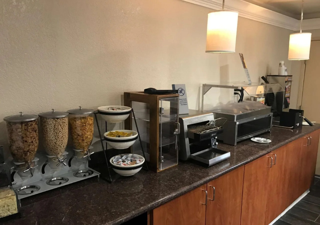 Empire Inn