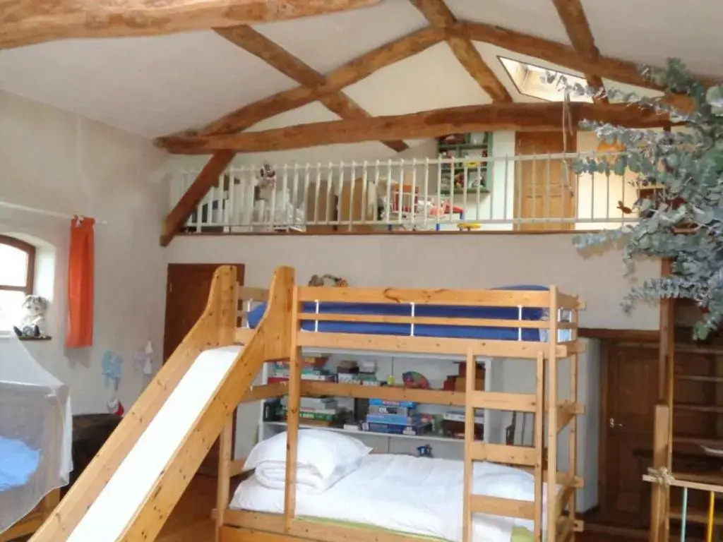 Charme Rural avec Piscine Privée et Animaux Acceptés - FR-1-496-200