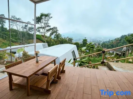 Luxcamp Selo - Merapi View by Horison