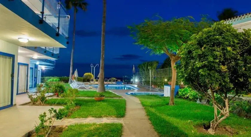 Apartamentos Los Caribes