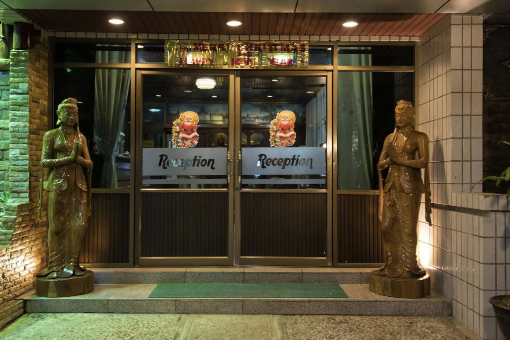 Mann Myanmar Inn