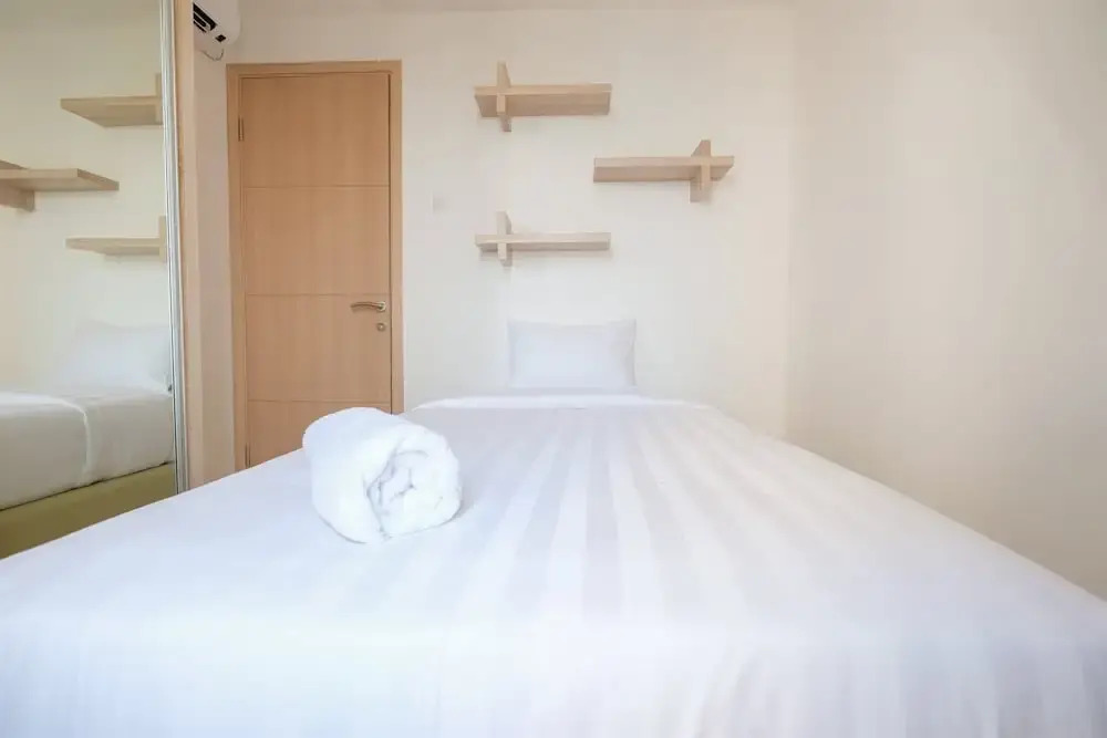 Comfy Connected to Mall at Bassura City Apartment