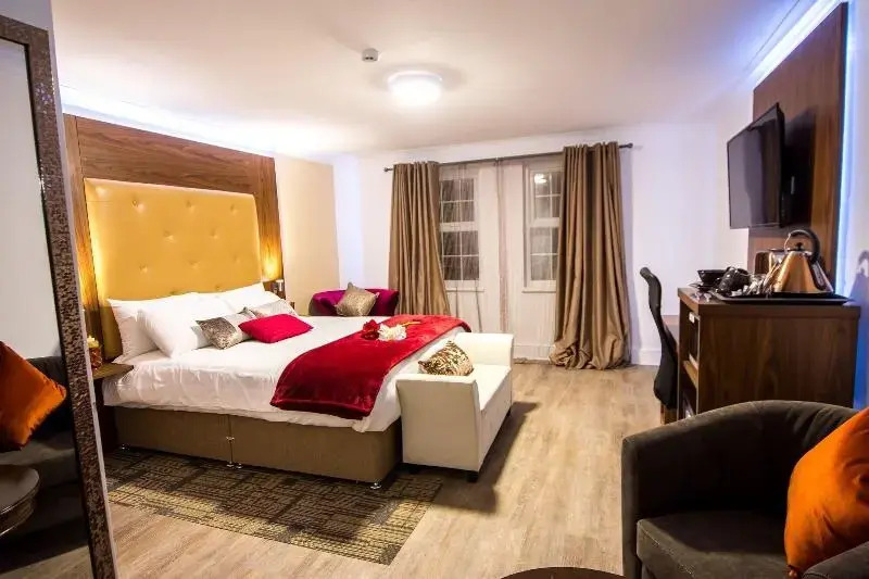 Trivelles Gatwick Hotel & airport Parking