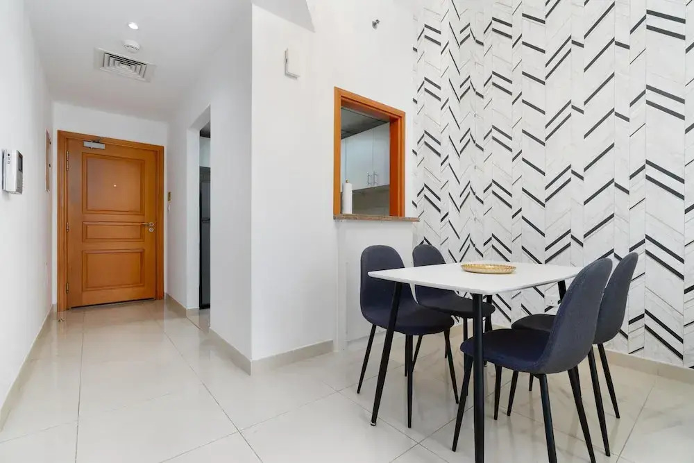 GLOBALSTAY. Marina Residences. Pool, Gym