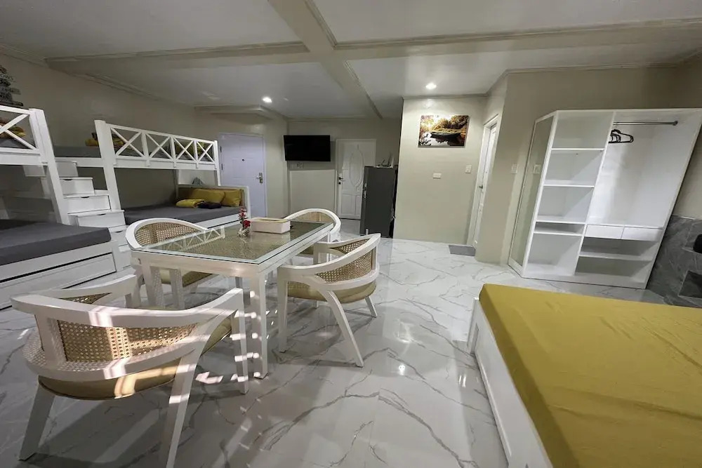 Michaels Homestay - Farm Villa near Patar Beach & Bolinao Falls