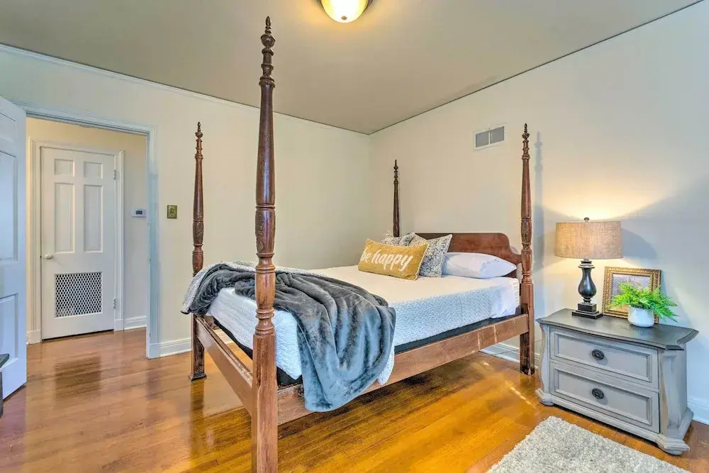 Little Rock Home ~ 5 Mi to Downtown