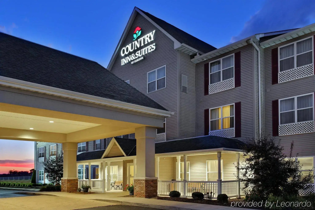 Country Inn & Suites by Radisson, Peoria North, IL