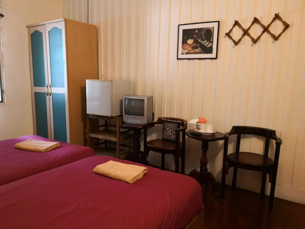 Baan Somboon Guesthouse