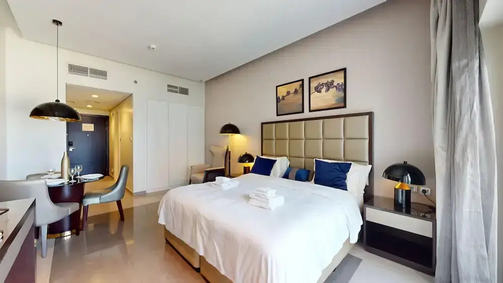 Business Bay - Damac Majestine Tower 1219a