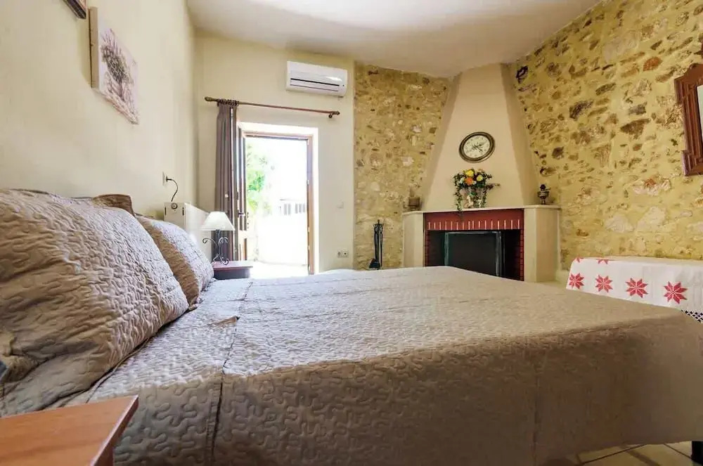 Sklavaki Traditional Villa - Private Pool & Views