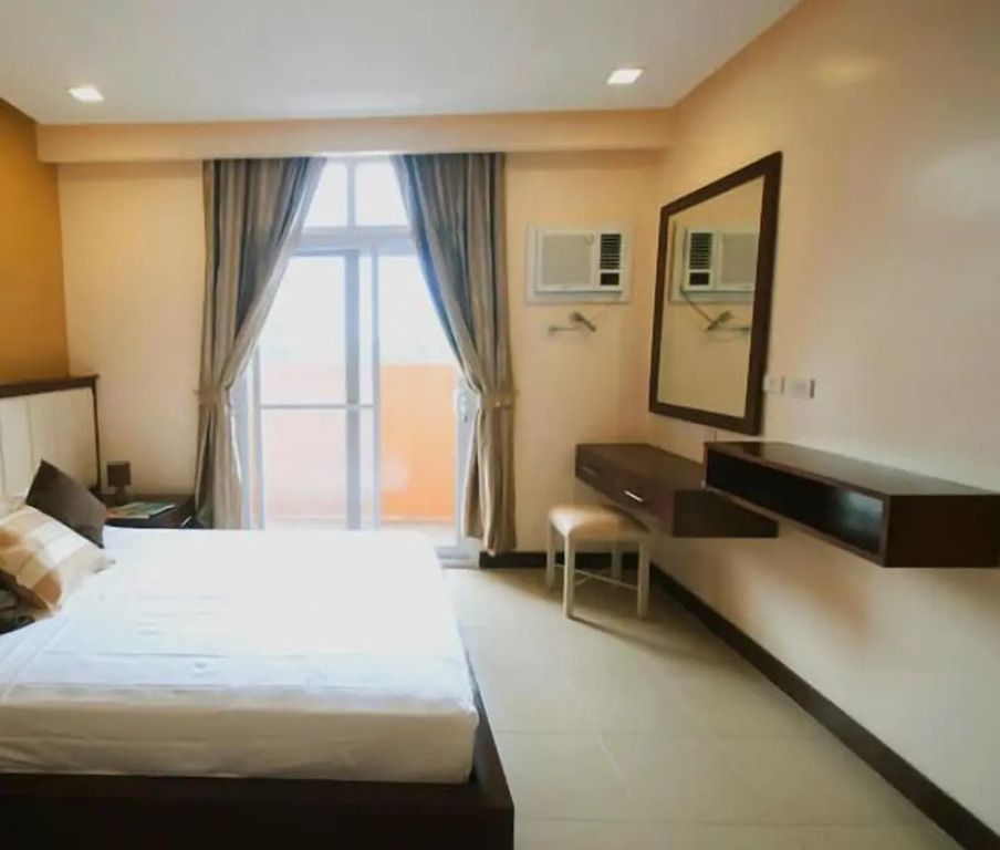 Santoni's Place