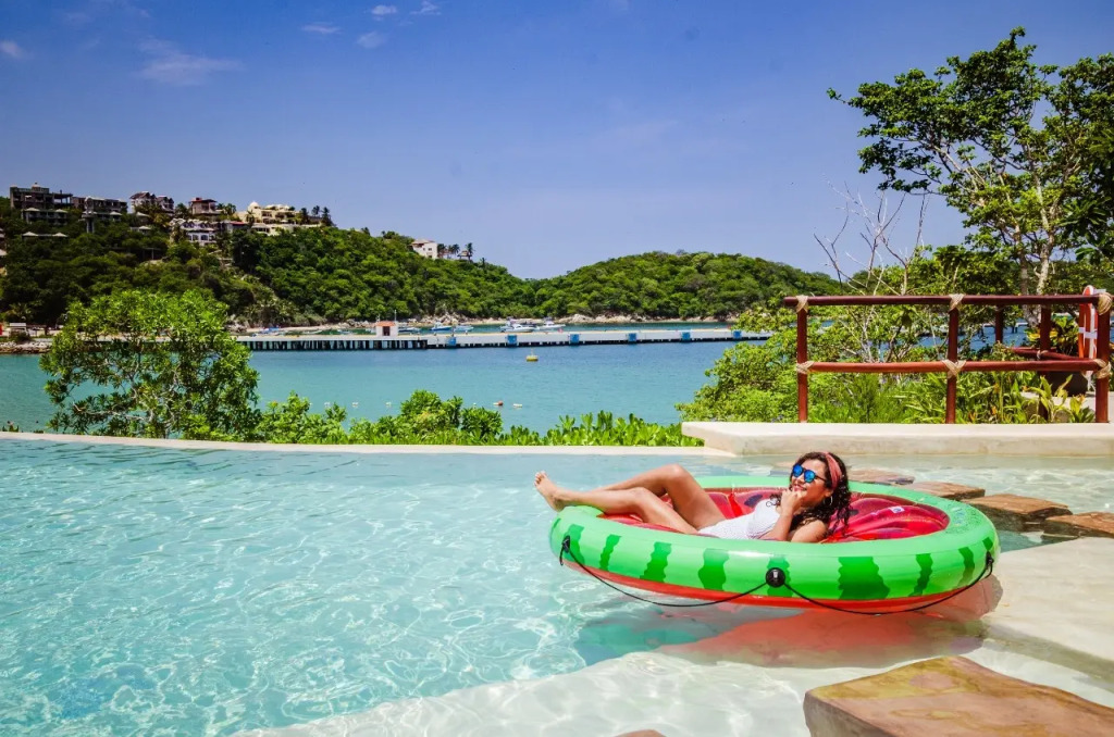 Binniguenda Huatulco & Beach Club