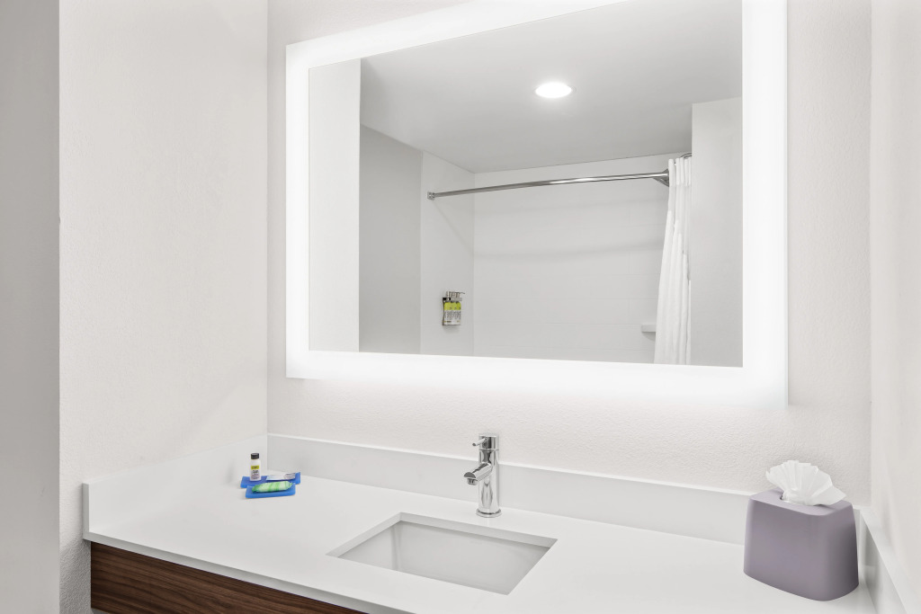 Holiday Inn Express Hotel & Suites Palm Bay by IHG