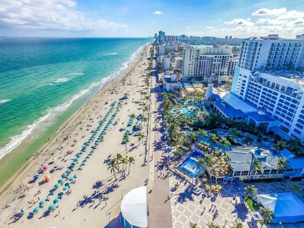Cozy 1 BR W Parking Space, Near Beach - 5