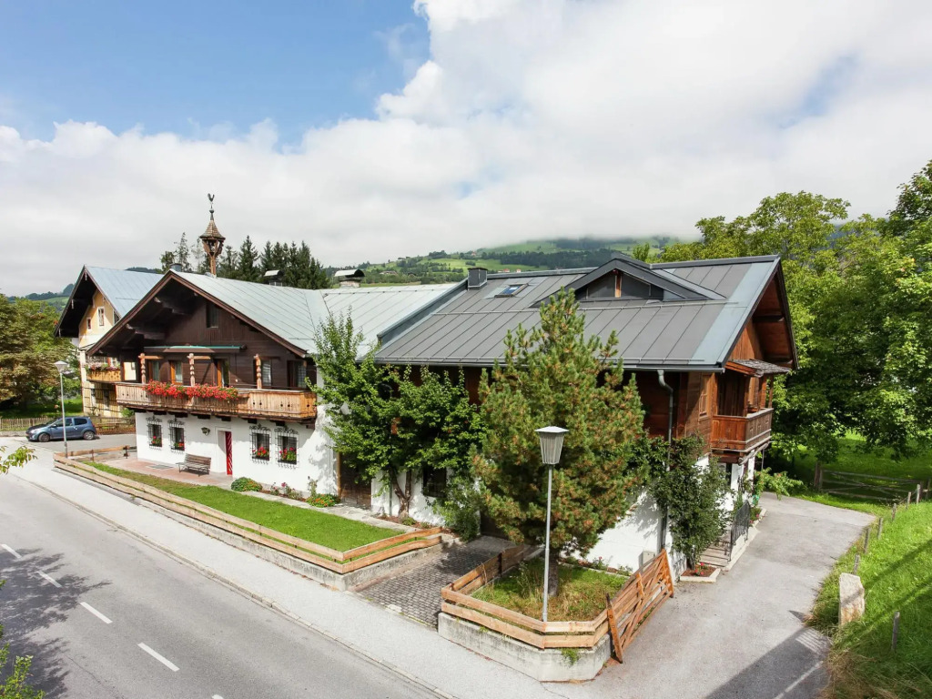 Sunlit Apartment near Ski Area in Mittersill