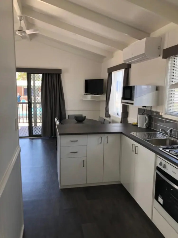 Geelong Surfcoast Hwy Holiday Park