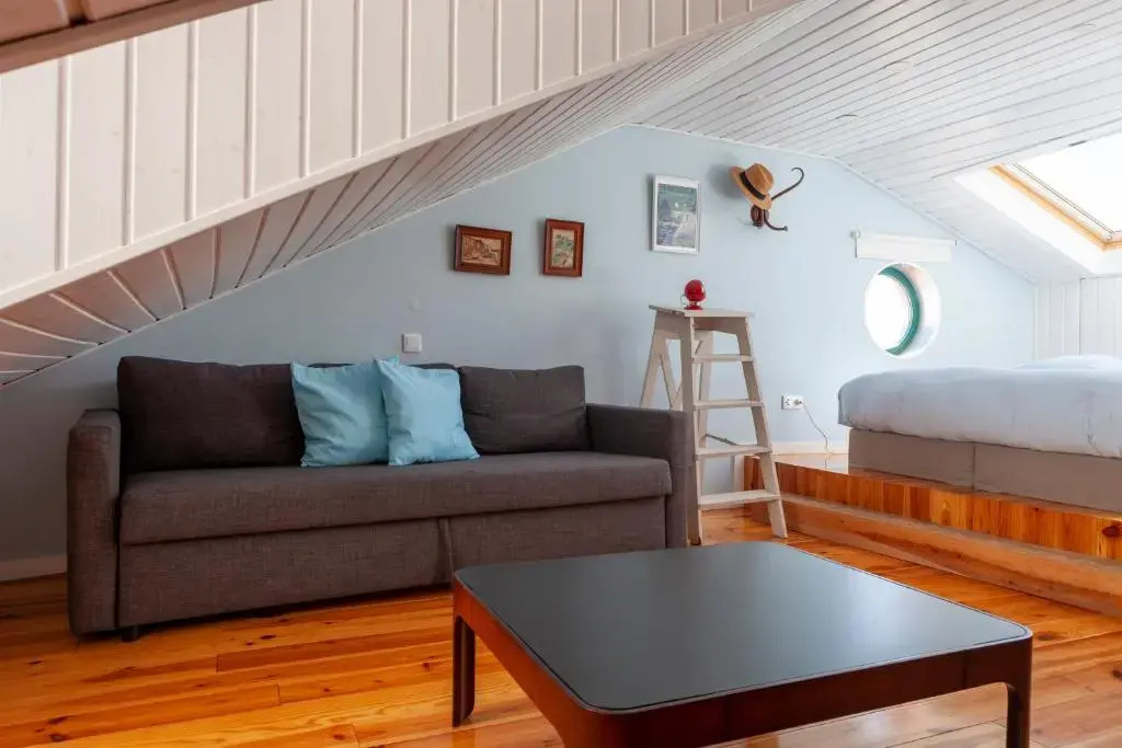 Alfama Stunning River and Historic City Views 2Bedrooms & 2Bathrooms AC Balcony 18th Century Building