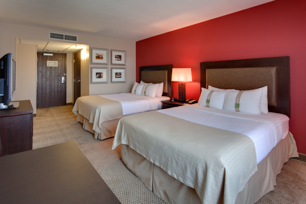Holiday Inn & Suites Bakersfield by IHG