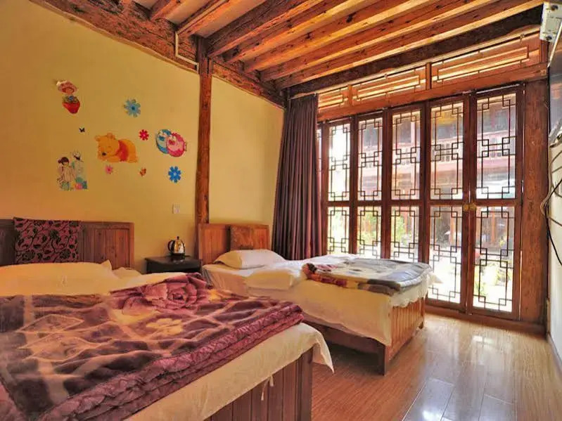 Lijiang Red Flower Inn
